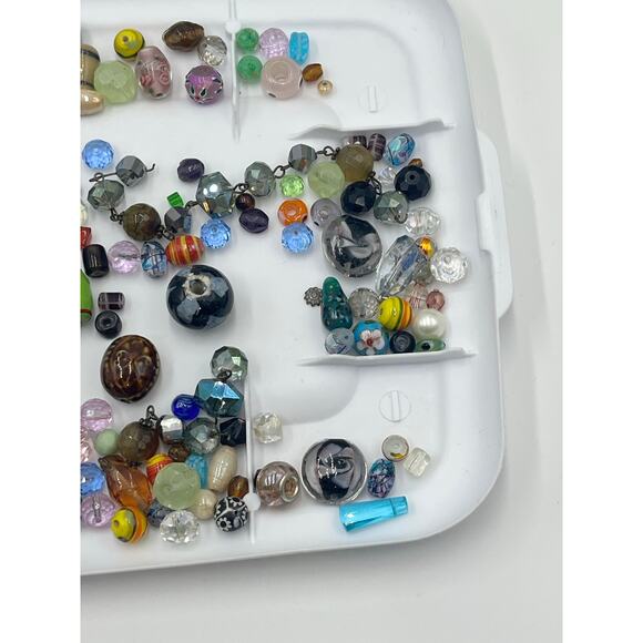 One Pound Mix of Assorted Glass Beads for Jewelry Making, Craft, Repurpose LOT 8 - Picture 5 of 7